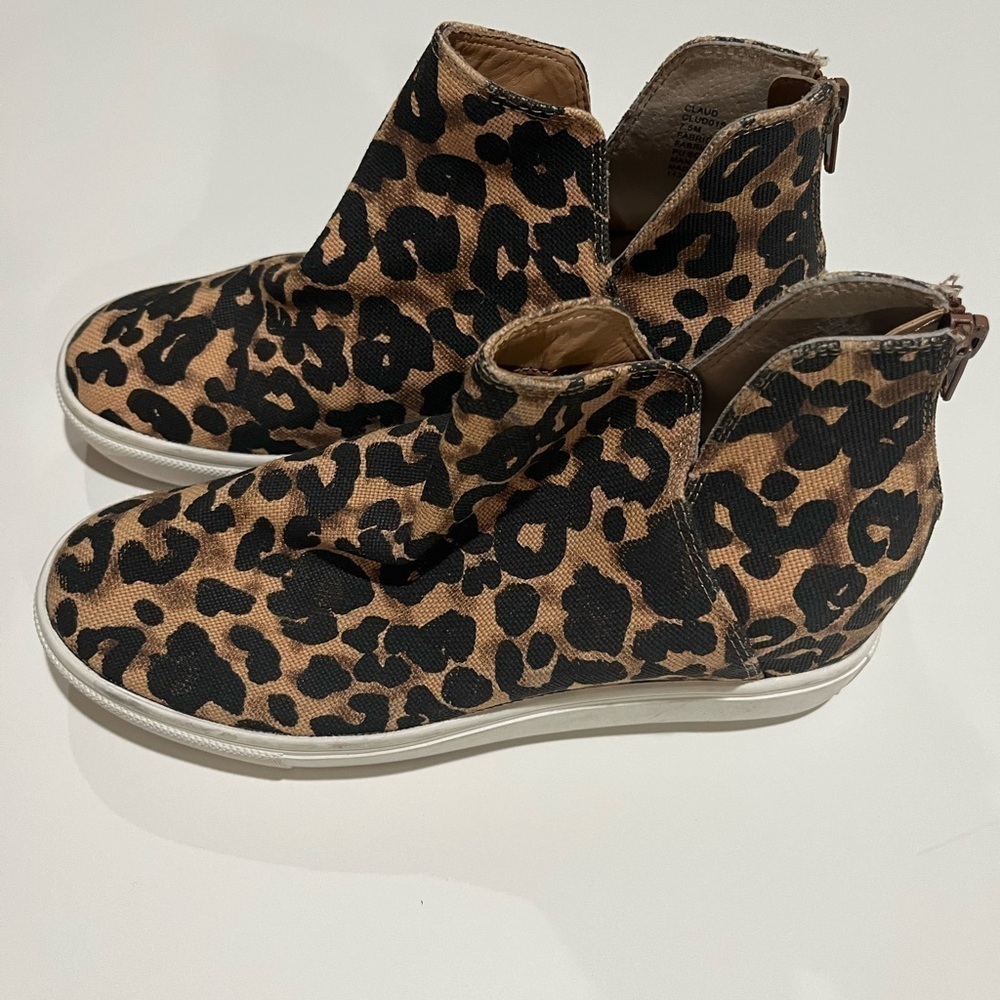 Steve Madden animal print cheetah loafers sneakers  7.5 canvas booties NWOT - Picture 2 of 5